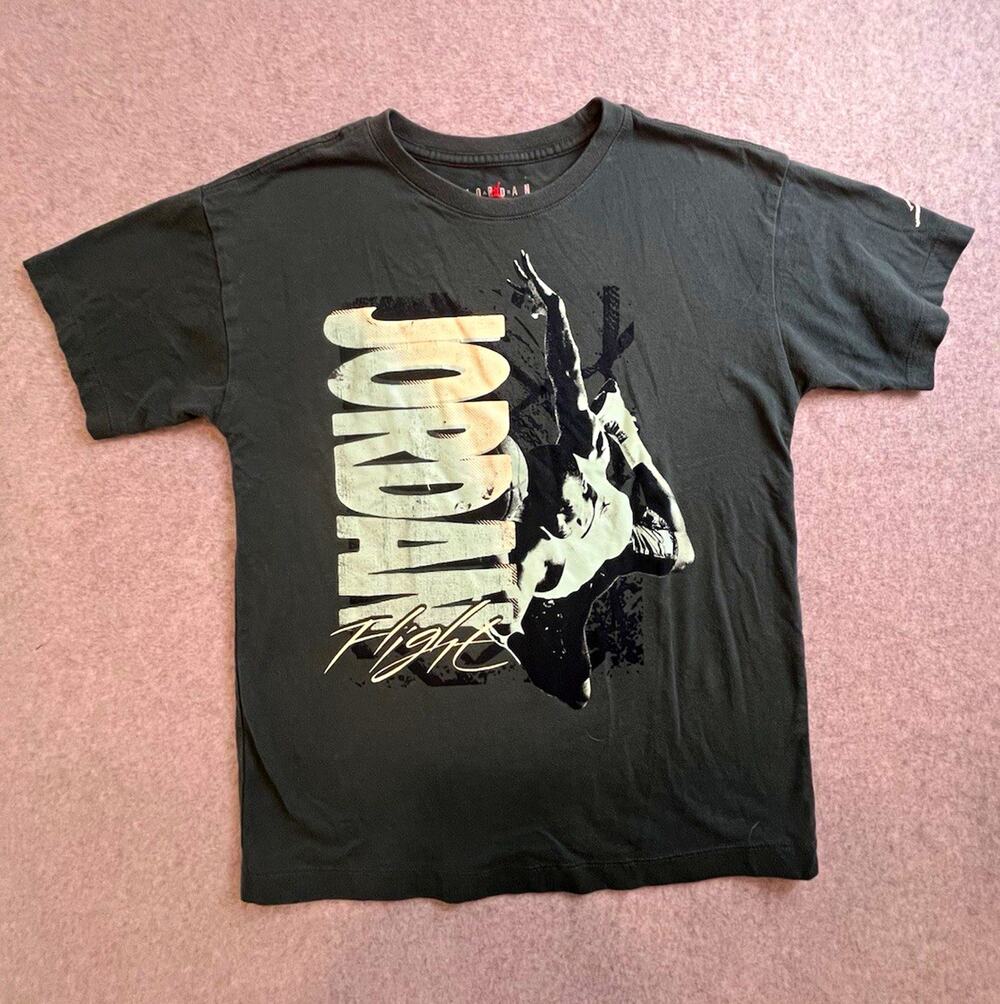 Jordan Flight Jumpman Graphic T-Shirt Gray Short Sleeve Crew Neck Youth Sz L